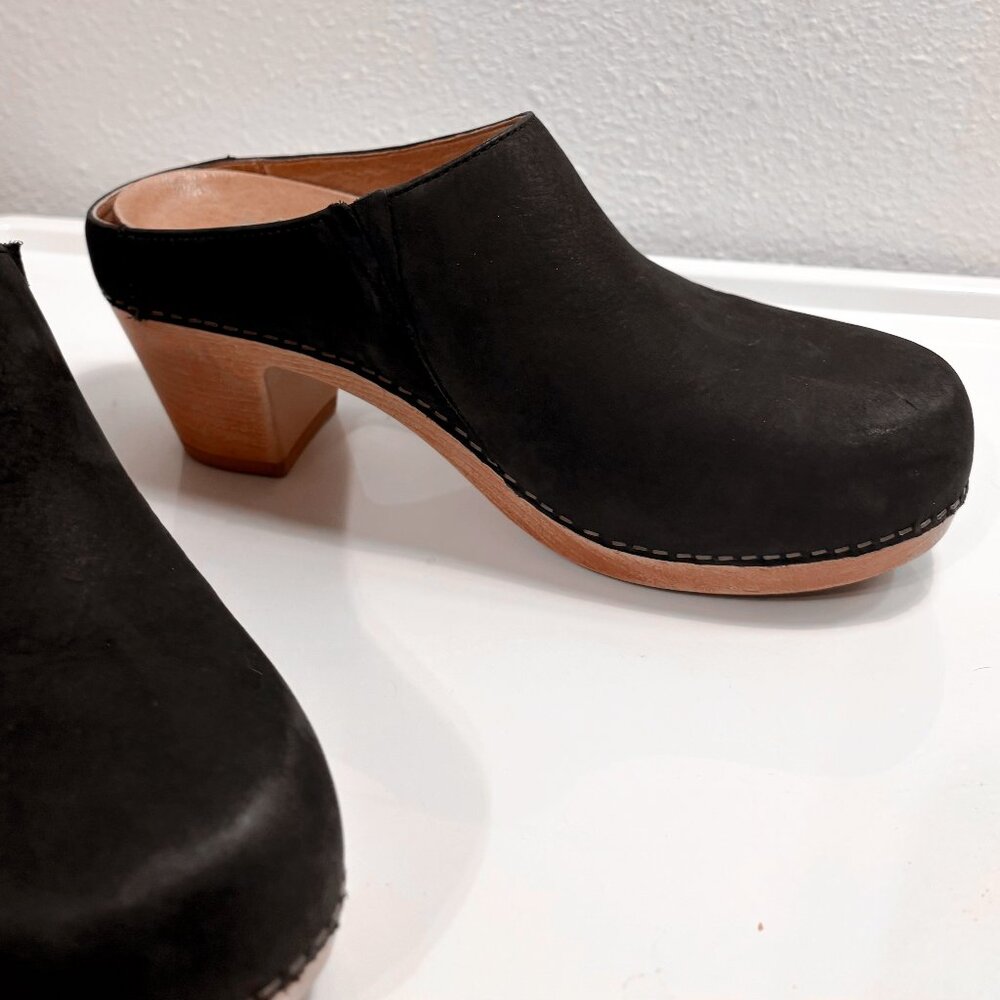 Dansko Black Nubuck Leather Clogs with Natural Platform heel - Picture 4 of 5